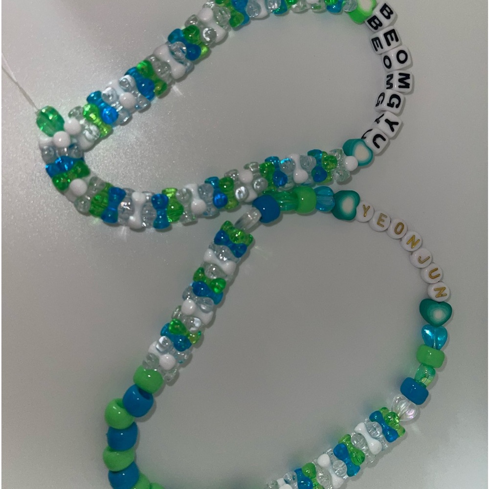 K-pop wristbands